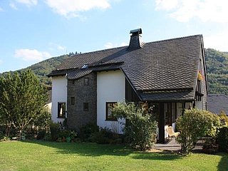 Hausansicht Garten