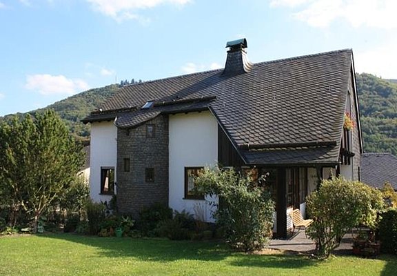 Hausansicht Garten