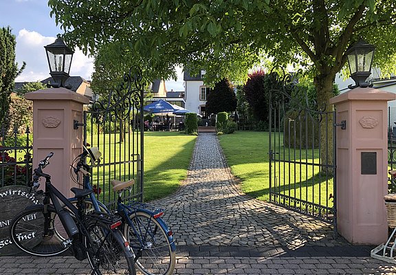 Einkehren im Weingut Lehnert-Veit