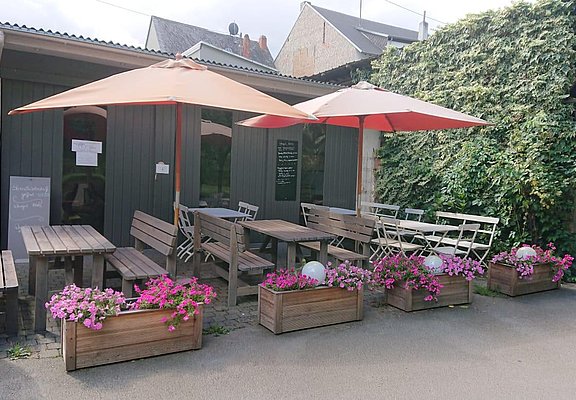 Unsere Straußwirtschaft ist im Sommer geöffnet