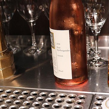 Leckeres Glas Moselwein oder ein frisch Gezapftes