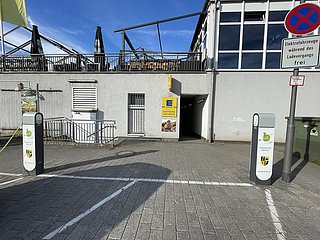 Ladestationen weite Ansicht