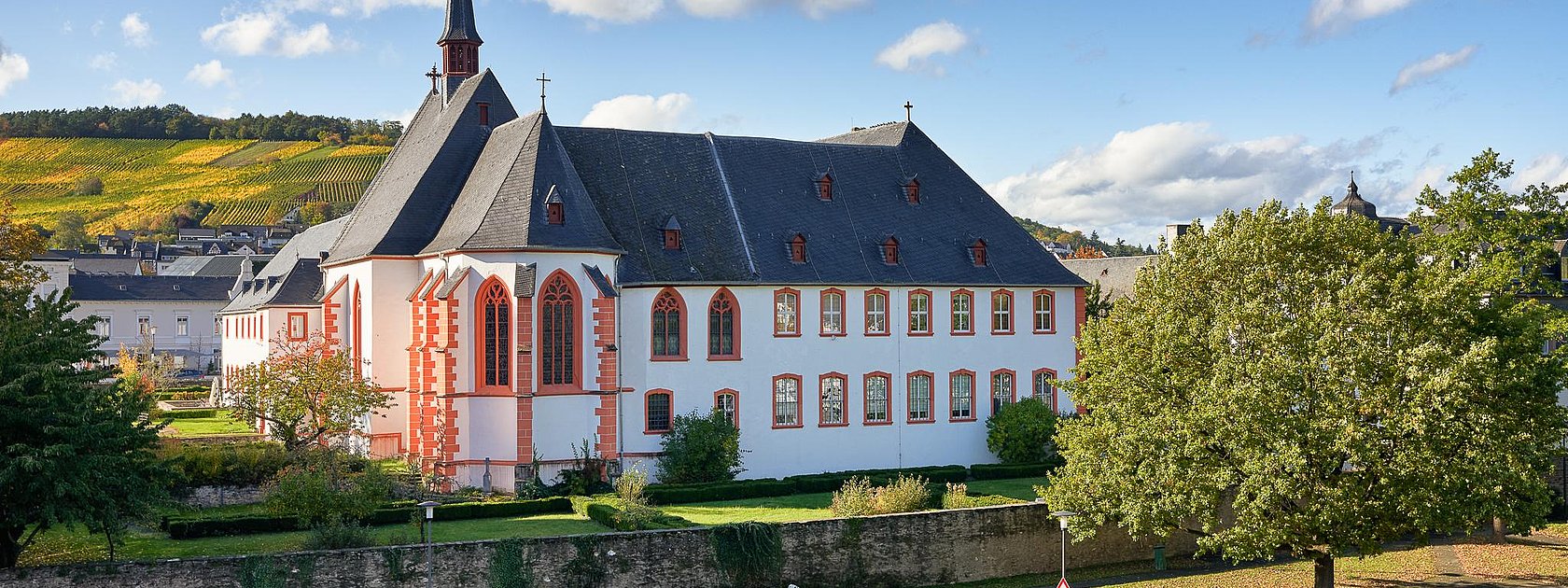 Außenaufnahme St.Nikolaus Stift