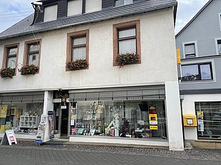 Friseur und Post Oster in Zeltingen