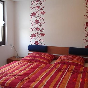 Schlafzimmer 1