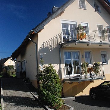 Eingang Wein- und Gästehaus Genetsch